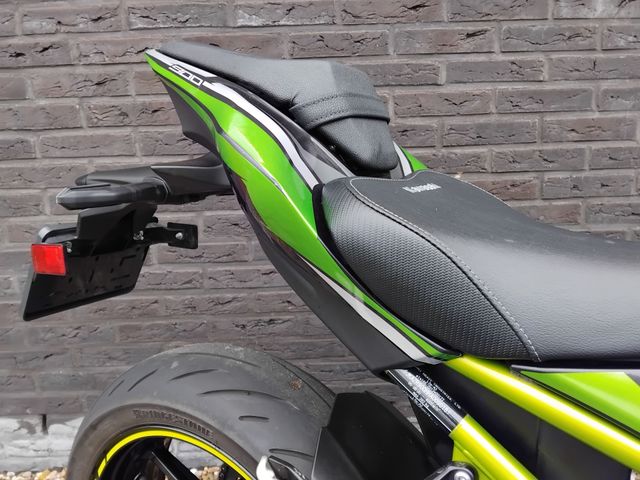 kawasaki - z900