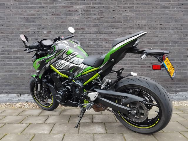 kawasaki - z900
