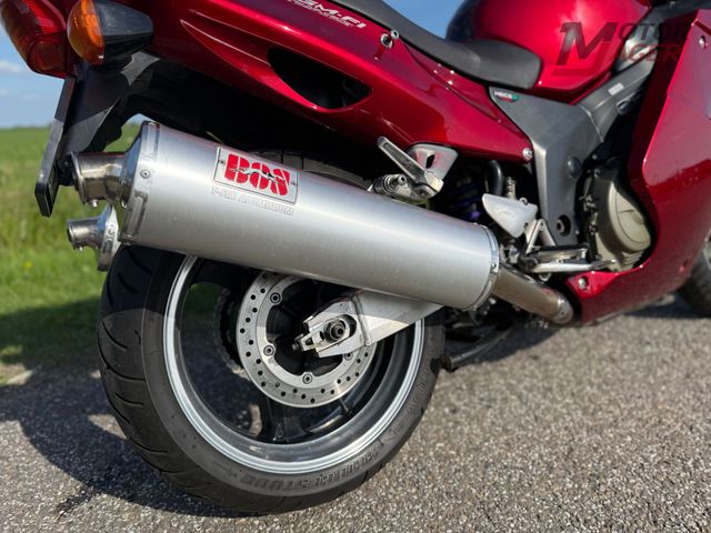 honda - cbr-1100--xx-super-blackbird