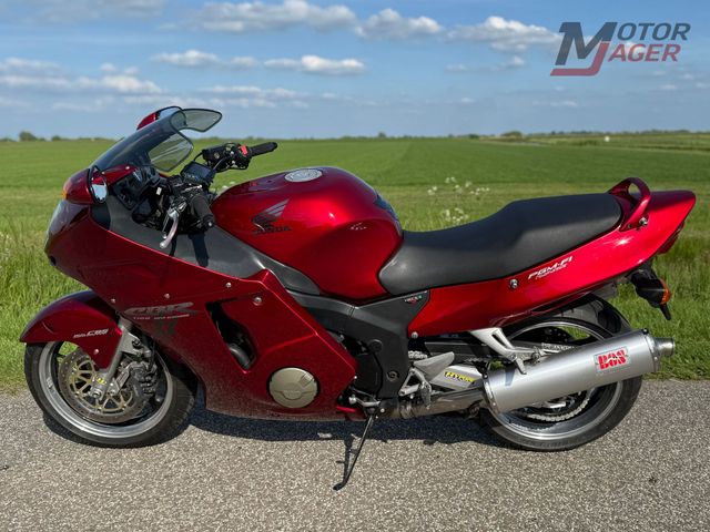honda - cbr-1100--xx-super-blackbird