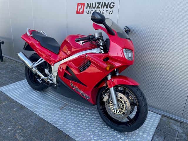 honda - vfr-750-f