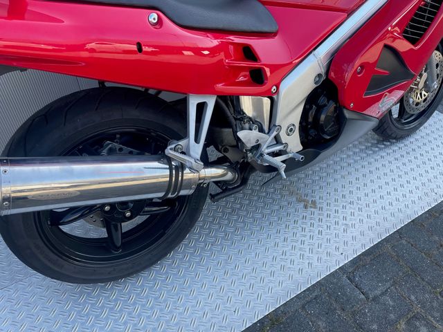 honda - vfr-750-f