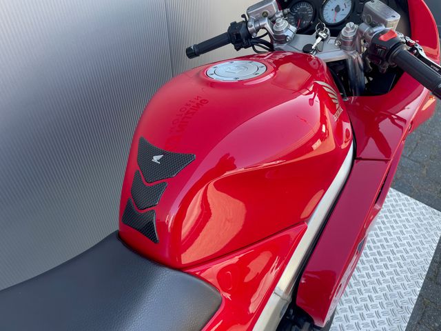 honda - vfr-750-f