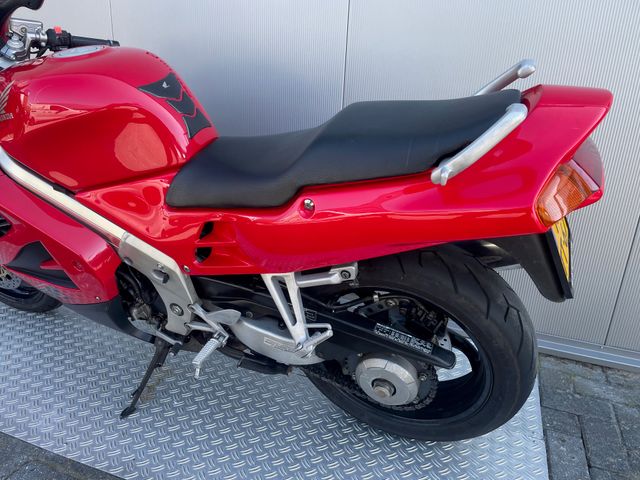 honda - vfr-750-f