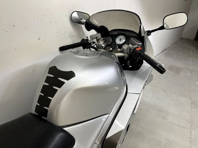 honda - vfr-750-f