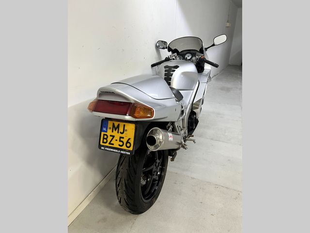 honda - vfr-750-f