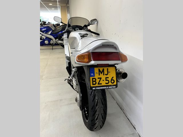 honda - vfr-750-f