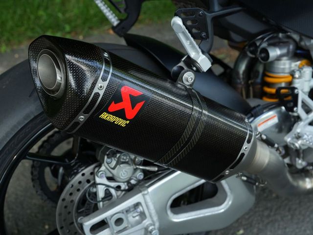 aprilia - tuono-v4-factory