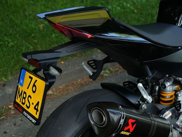 aprilia - tuono-v4-factory
