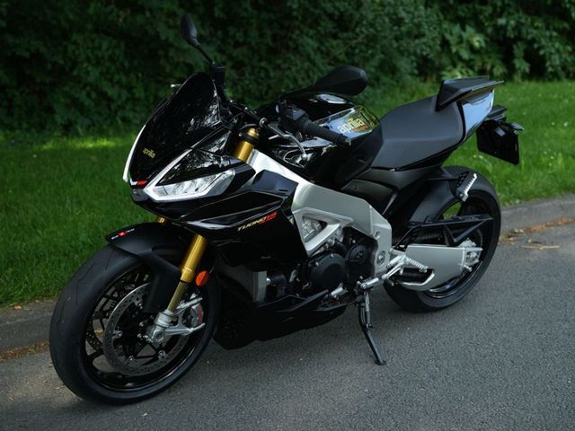 aprilia - tuono-v4-factory