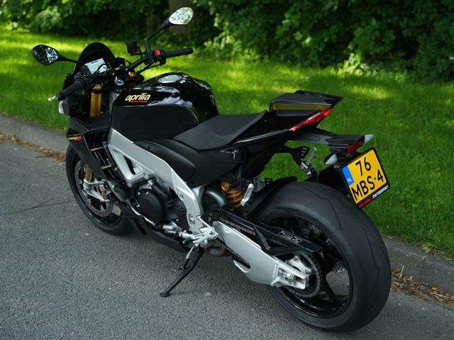 aprilia - tuono-v4-factory