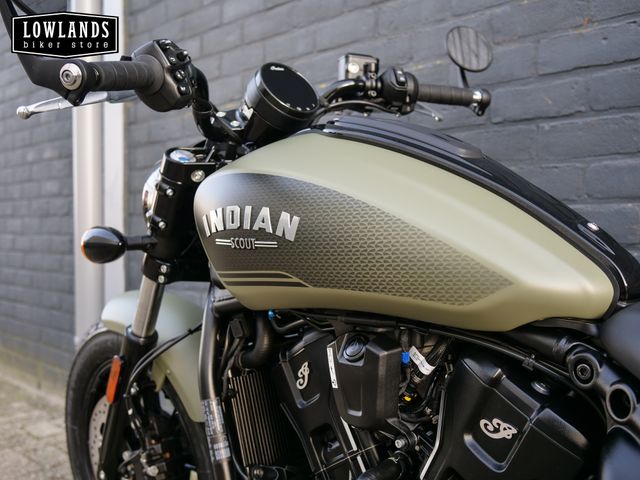 indian - scout-bobber-limited-tech