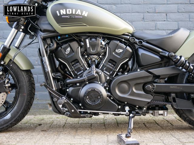 indian - scout-bobber-limited-tech