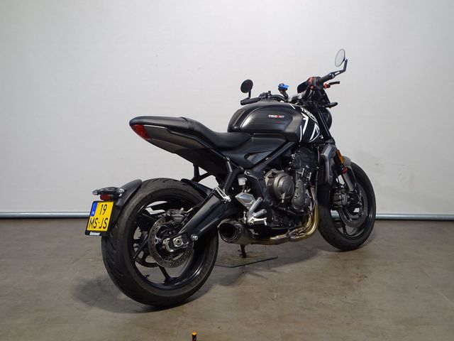 triumph - trident-660