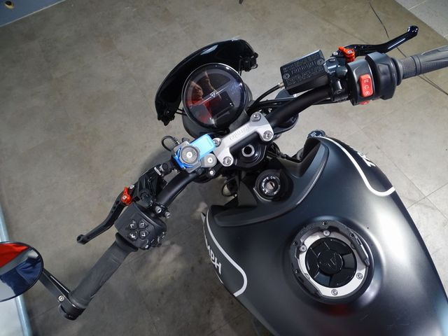 triumph - trident-660