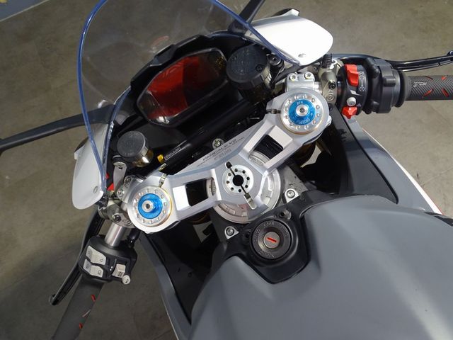 ducati - v2-superquadro-final-edition