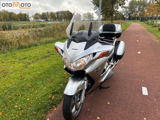 honda - st-1300-pan-european