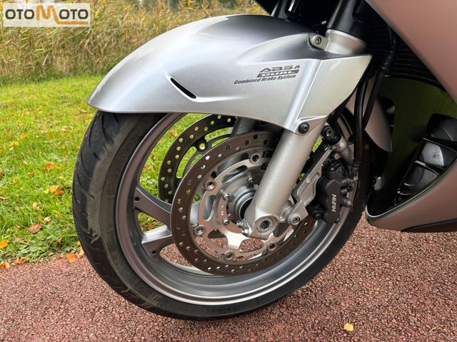 honda - st-1300-pan-european