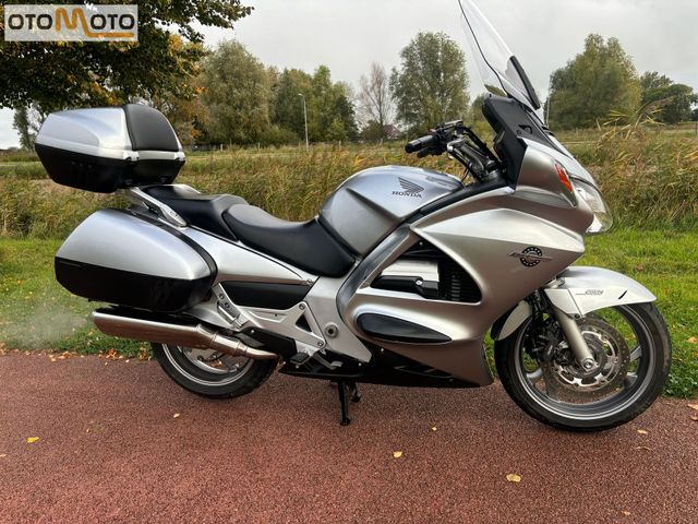 honda - st-1300-pan-european