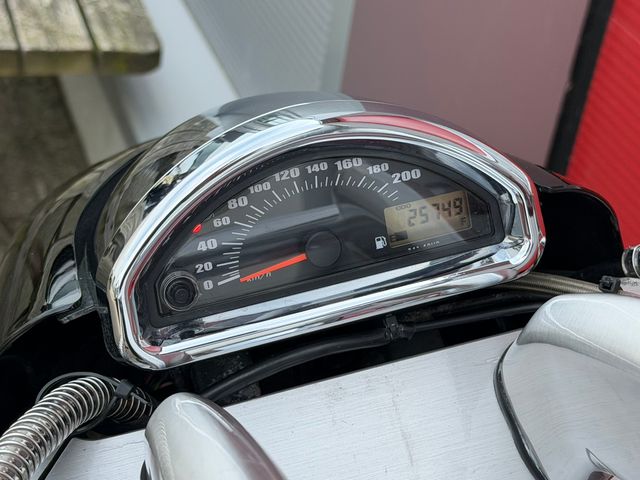 suzuki - intruder-m-1500