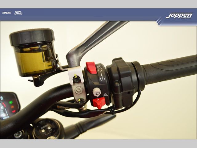 ducati - streetfighter-v2