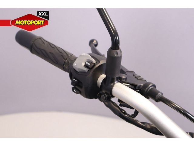 suzuki - v-strom-800