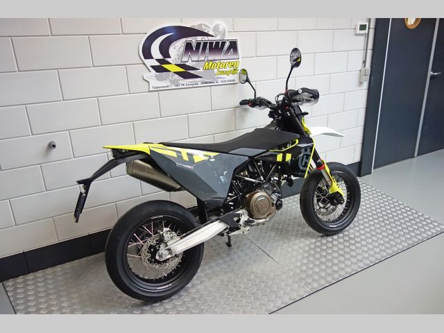 husqvarna - 701-supermoto