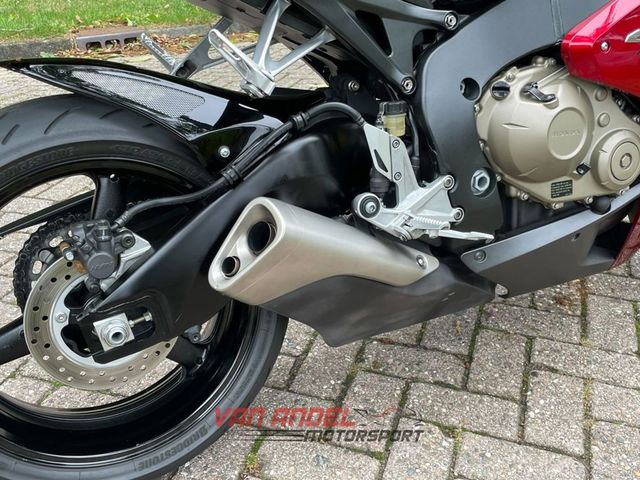 honda - cbr-1000-rr-fireblade
