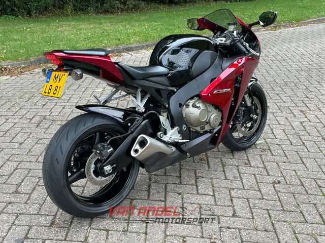 honda - cbr-1000-rr-fireblade