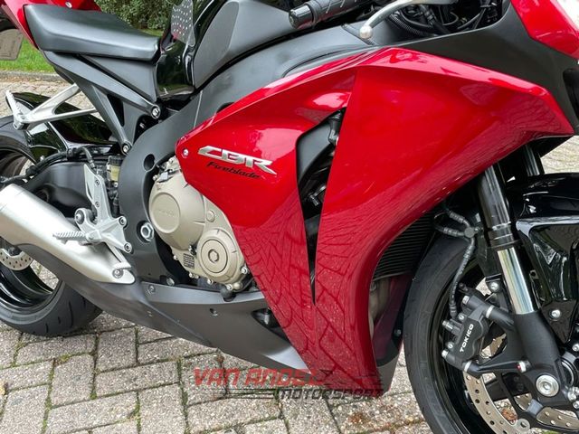 honda - cbr-1000-rr-fireblade