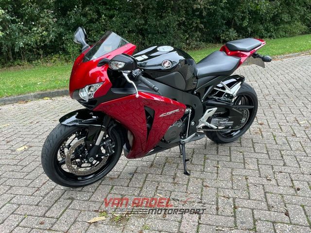 honda - cbr-1000-rr-fireblade