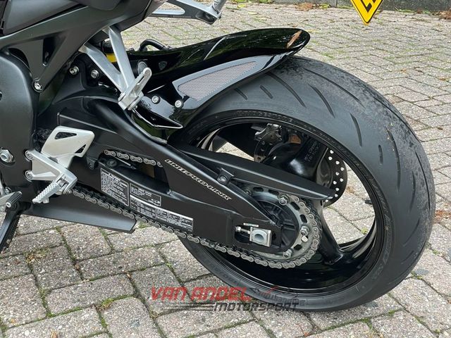 honda - cbr-1000-rr-fireblade