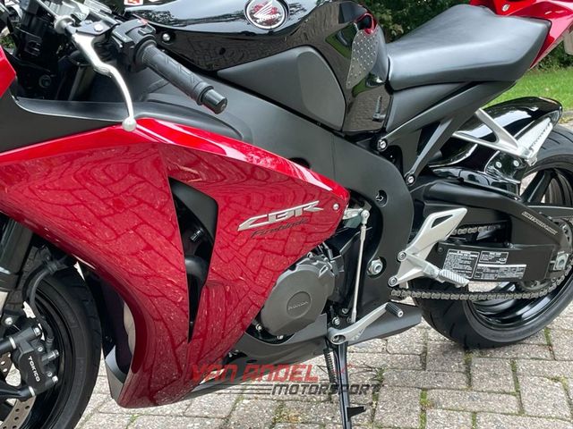 honda - cbr-1000-rr-fireblade