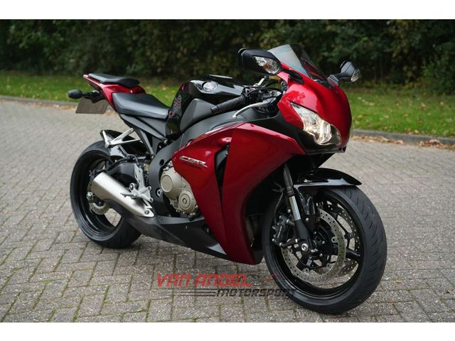 honda - cbr-1000-rr-fireblade