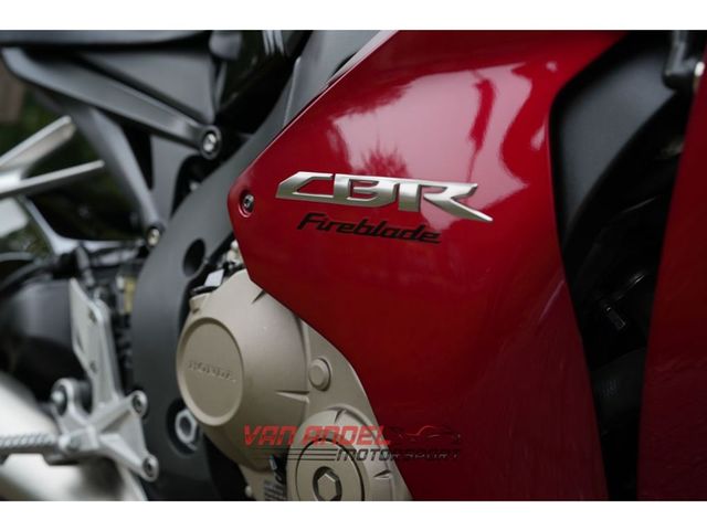 honda - cbr-1000-rr-fireblade