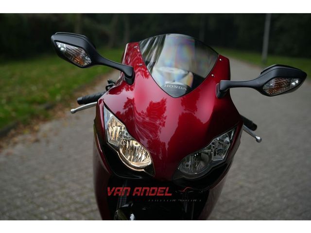 honda - cbr-1000-rr-fireblade