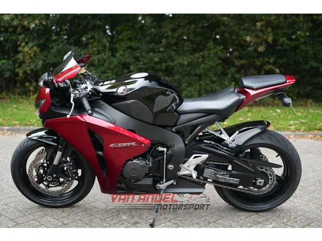 honda - cbr-1000-rr-fireblade