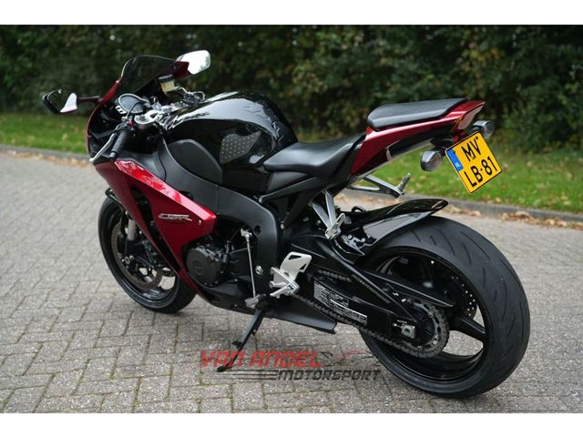 honda - cbr-1000-rr-fireblade