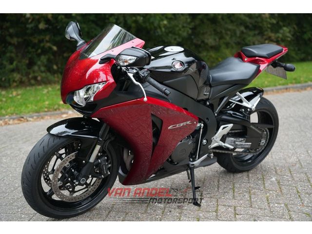 honda - cbr-1000-rr-fireblade