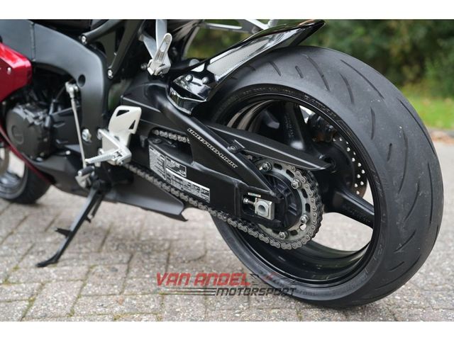 honda - cbr-1000-rr-fireblade