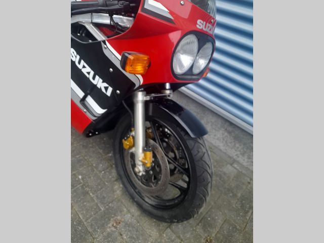 suzuki - gsx-r-750