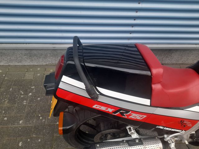 suzuki - gsx-r-750