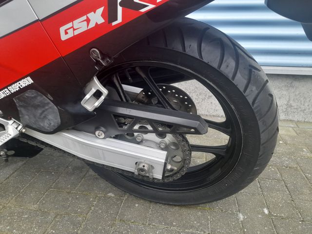 suzuki - gsx-r-750
