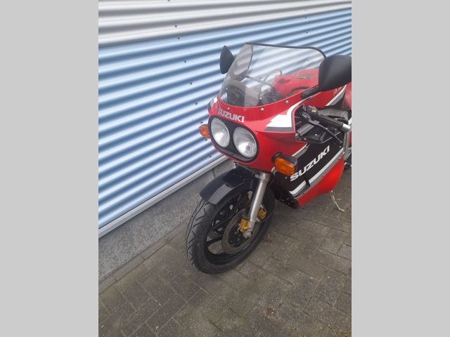 suzuki - gsx-r-750