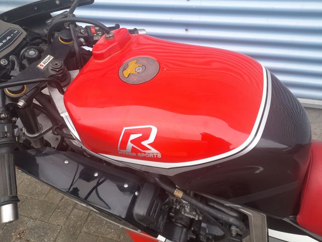 suzuki - gsx-r-750