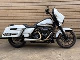 HARLEY-DAVIDSON STREET GLIDE ST FLHXST