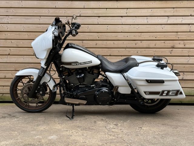 harley-davidson - street-glide-st-flhxst