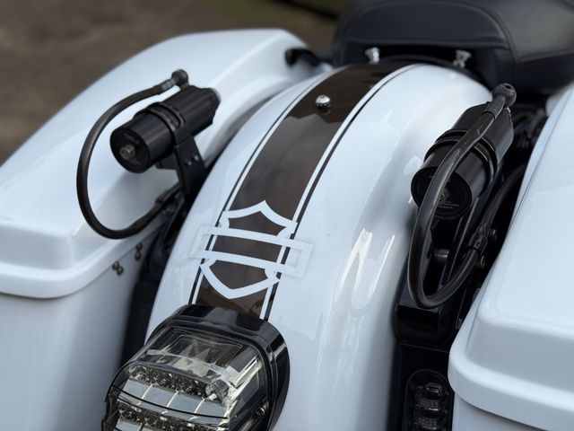 harley-davidson - street-glide-st-flhxst