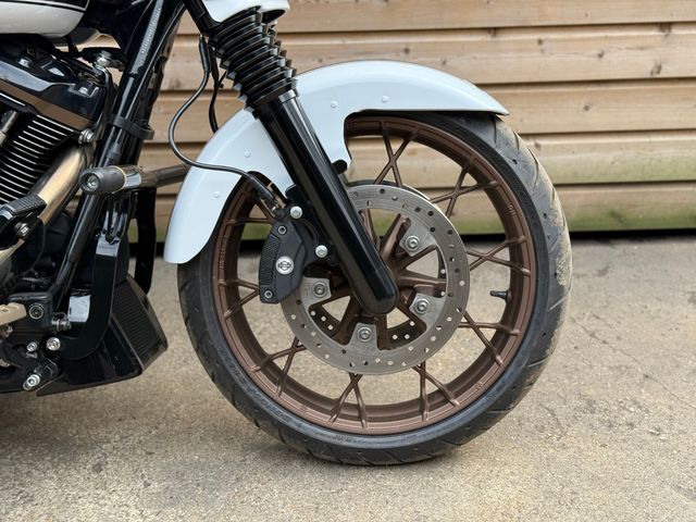 harley-davidson - street-glide-st-flhxst