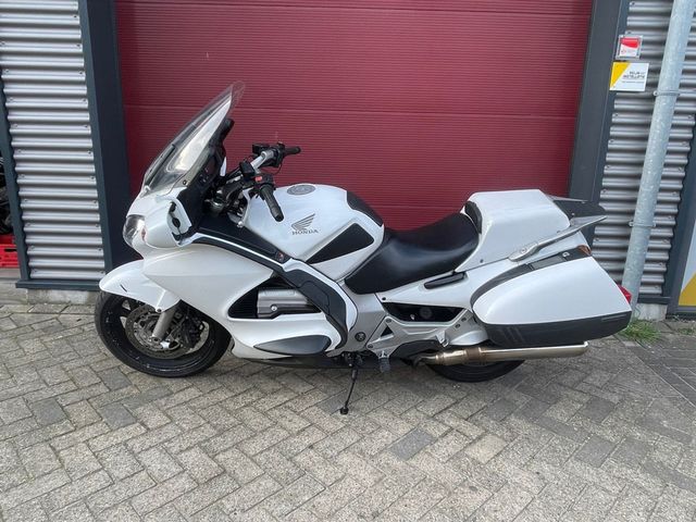 honda - st-1300-pan-european-abs